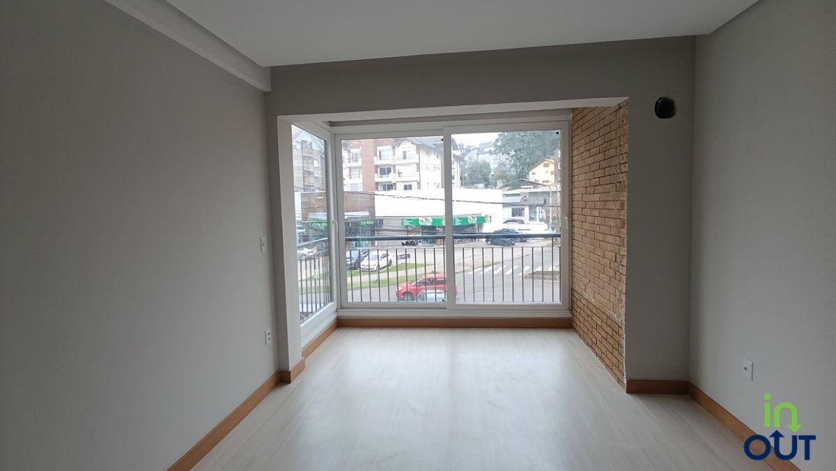 Apartamento novo com 2 suítes no centro de Canela