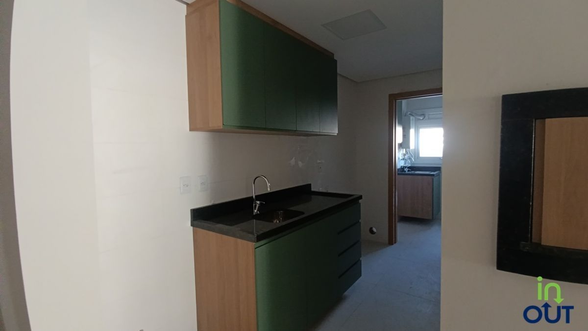 Apartamento novo com 2 suítes no centro de Canela