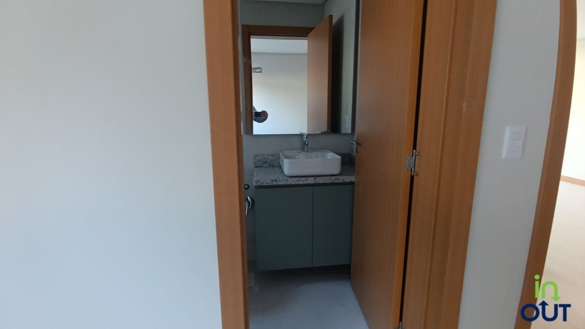Apartamento novo com 2 suítes no centro de Canela