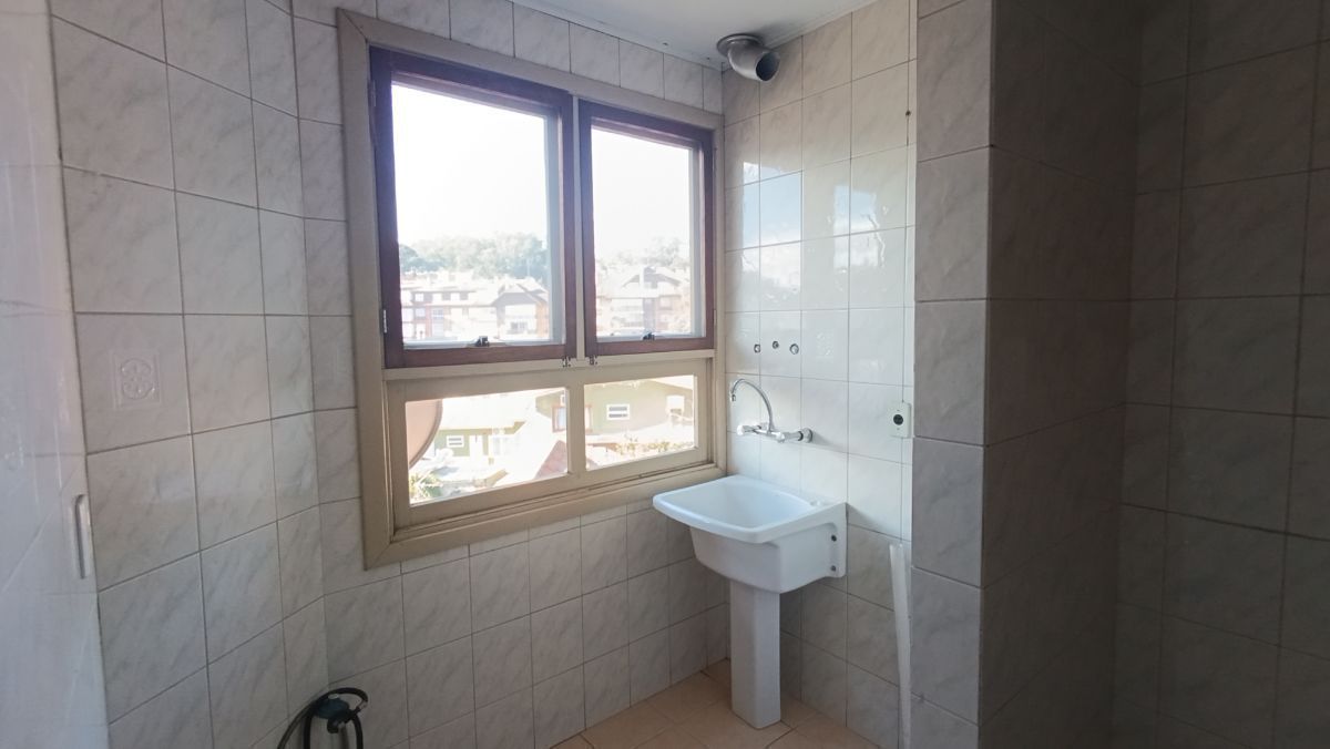 Apartamento Ensolarado e Bem Localizado no centro de Gramado