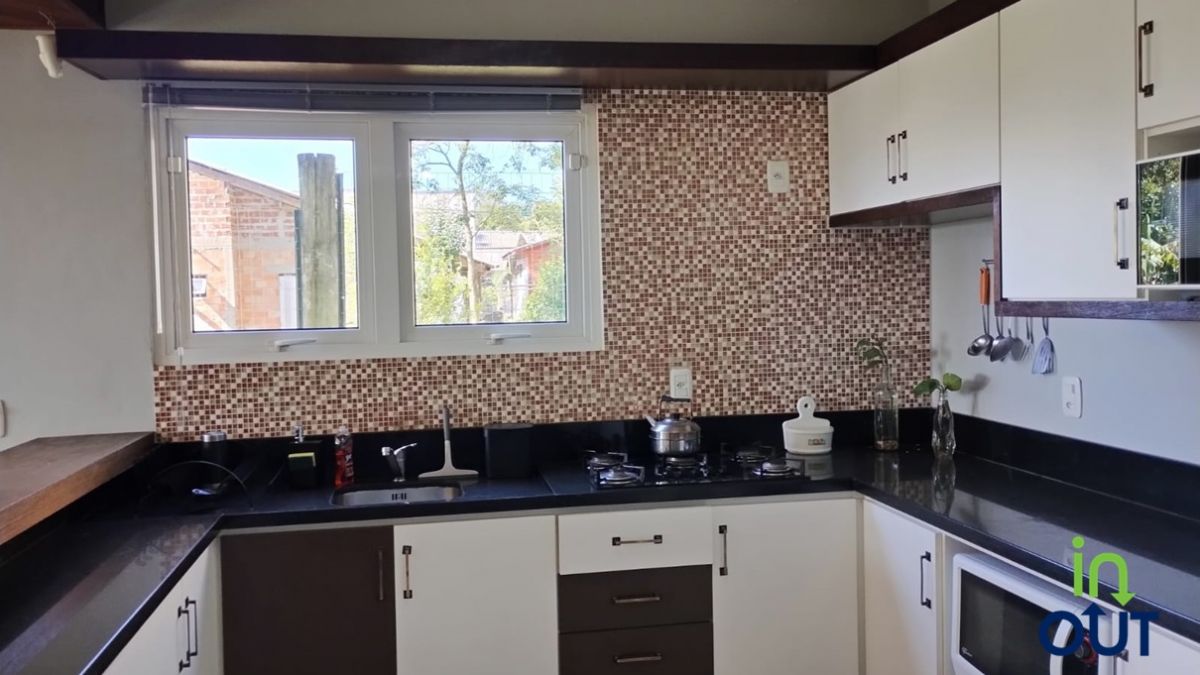 Casa mobiliada com 2 dormitórios no loteamento Mazzurana