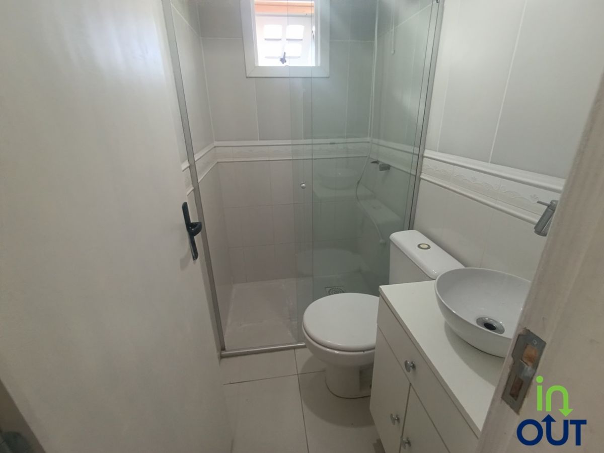 Kitnet com ar condicionado semi mobiliado no bairro Avenida Central