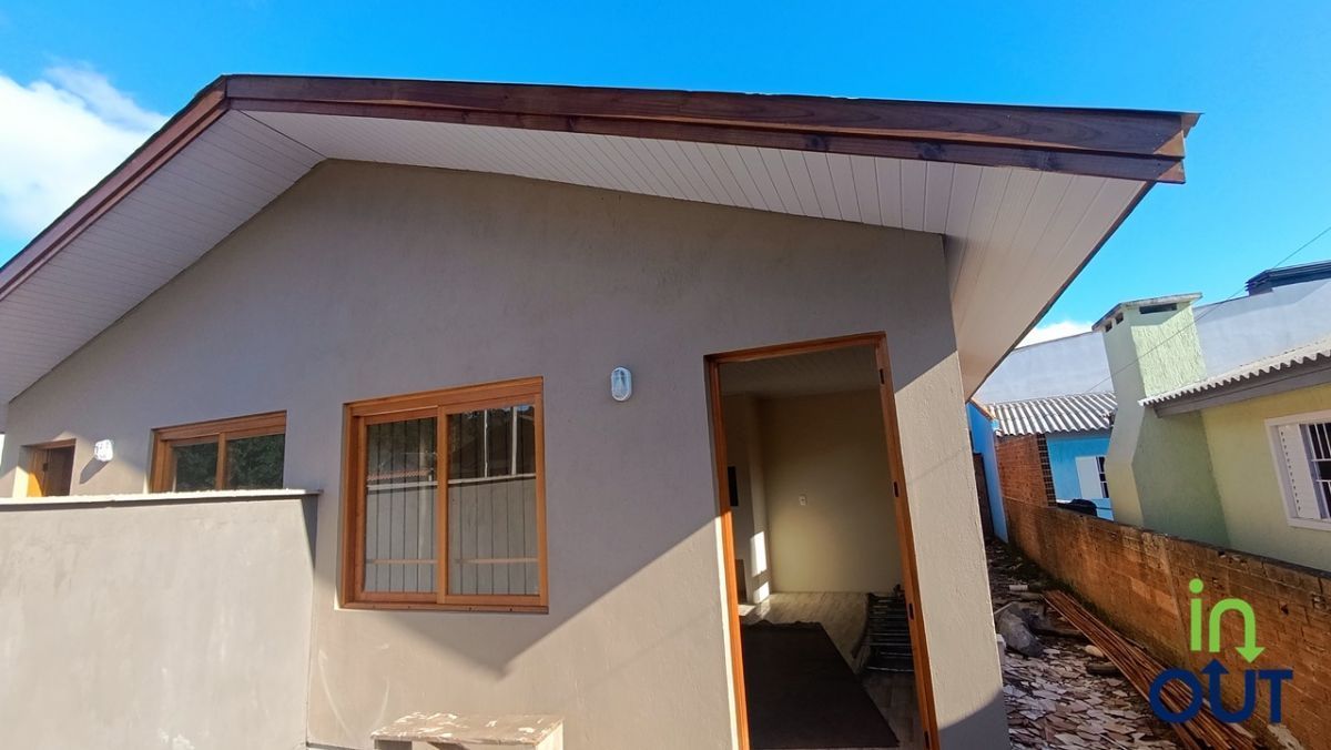 Casa nova geminada com 2 quartos