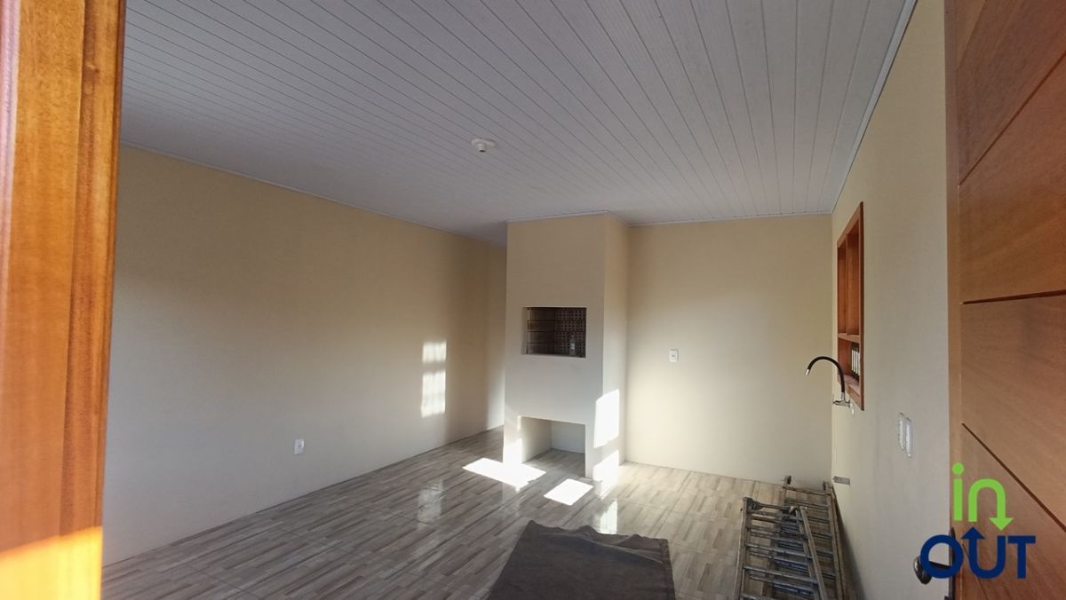 Casa nova geminada com 2 quartos