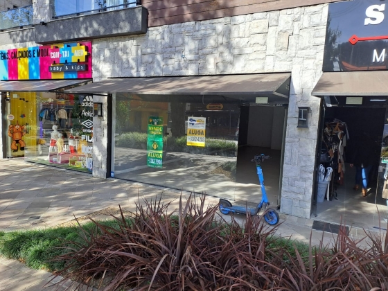 Sala comercial com excelente localização, no centro de Canela