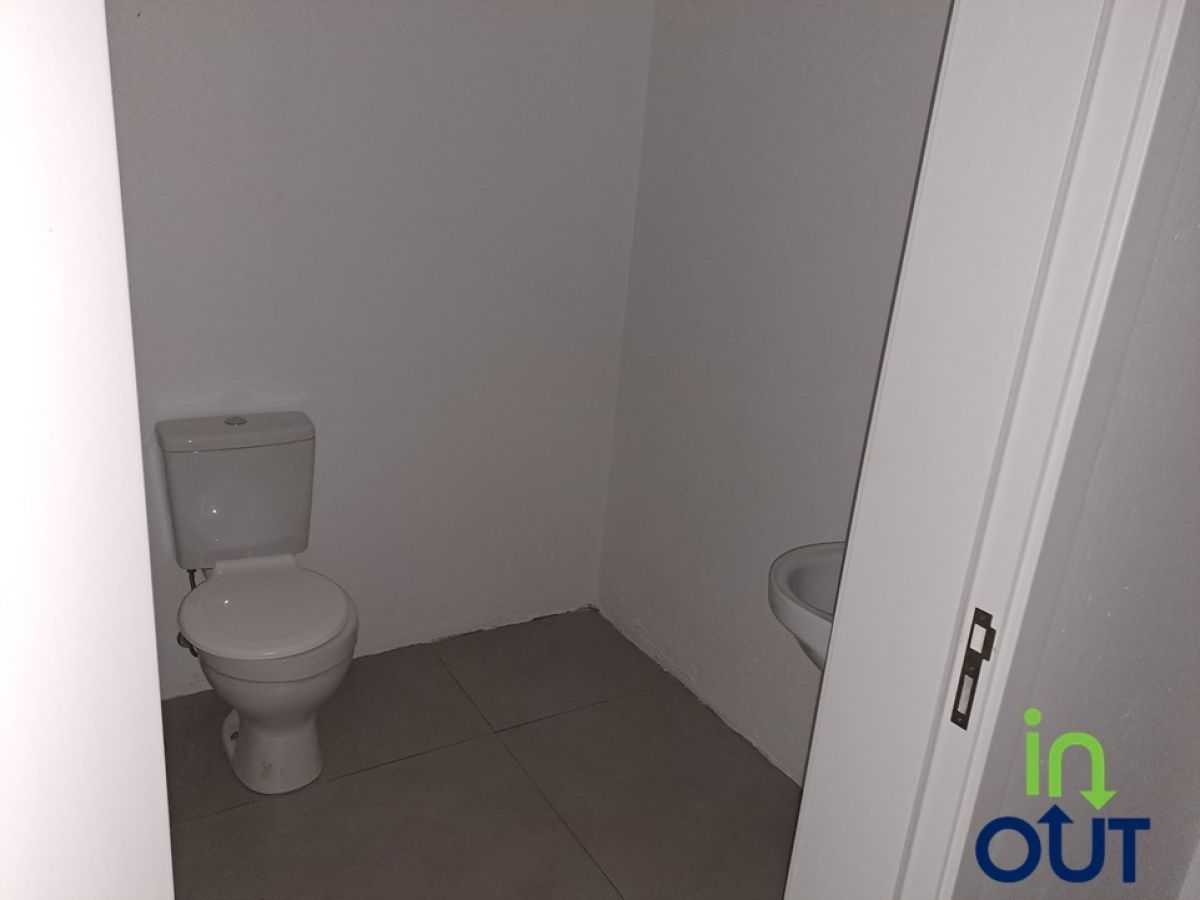 Sala comercial com excelente localização, no centro de Canela