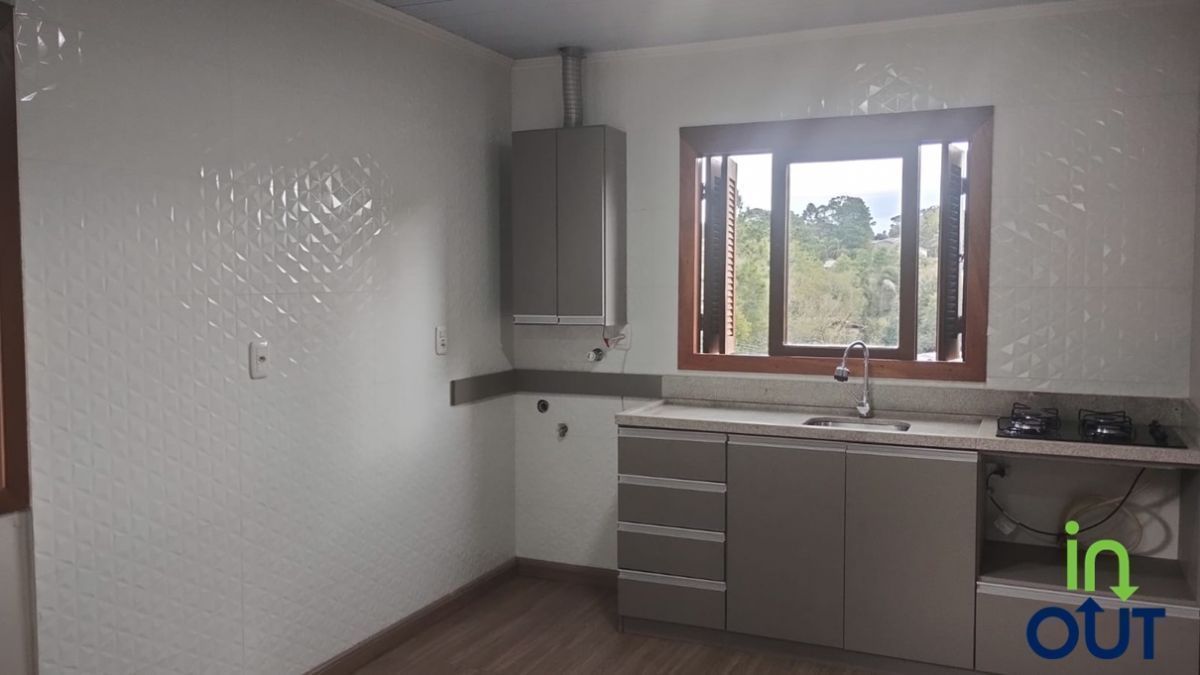 Casa semimobiliada com 2 quartos no bairro Vale dos Pinheiros, em Gramado