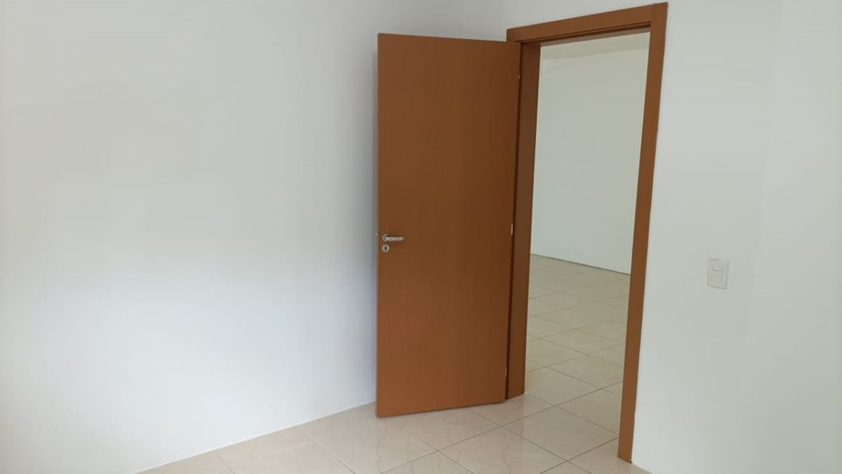 Apartamento com 2 quartos em condomínio fechado, em Canela