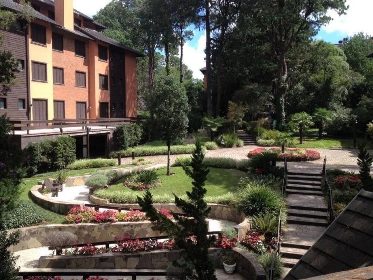 Apartamento c/ 2 dormitórios em condomínio com estrutura completa