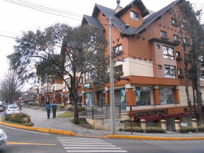 Apto. no centro de Gramado com Wi-fi e calefação Apto. no centro de Gramado com Wi-fi e calefação