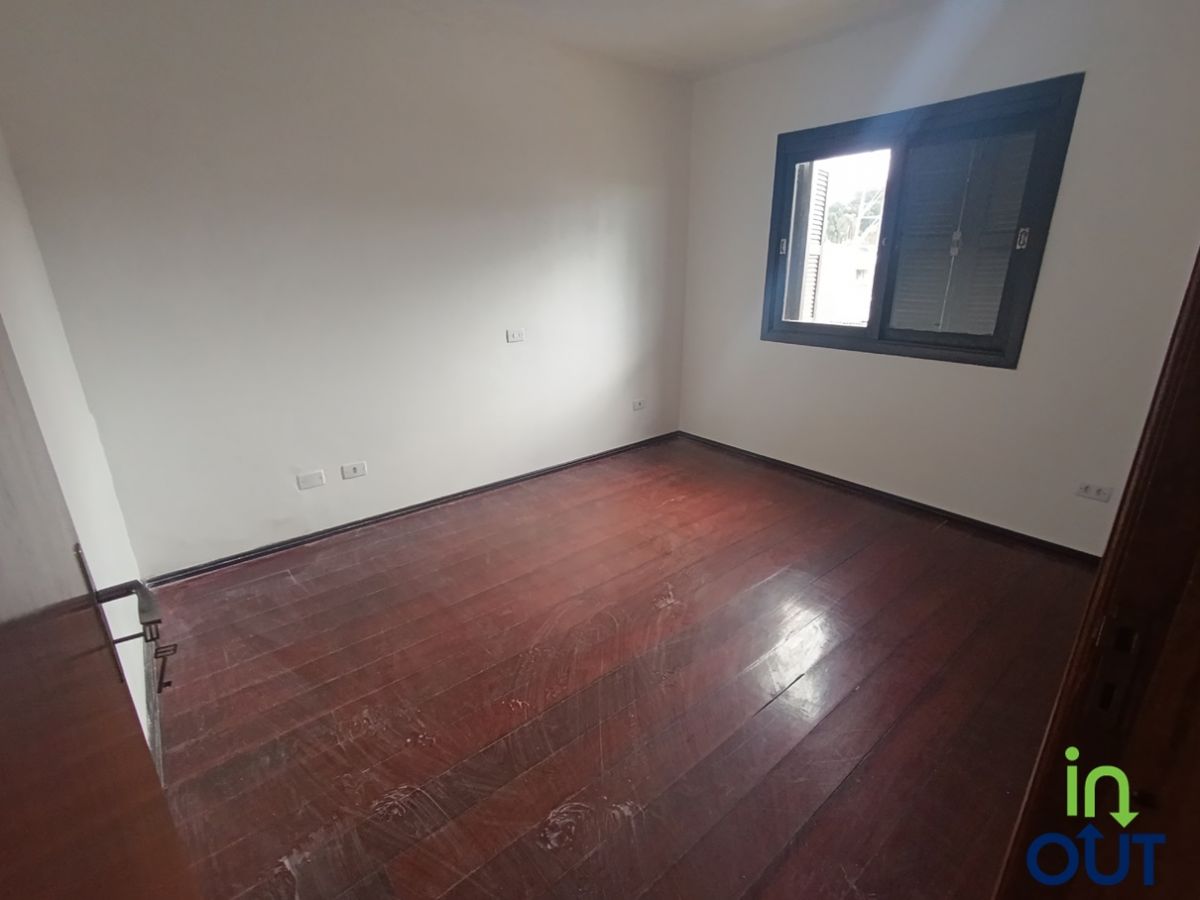 Amplo apartamento sem mobília na área central de Canela