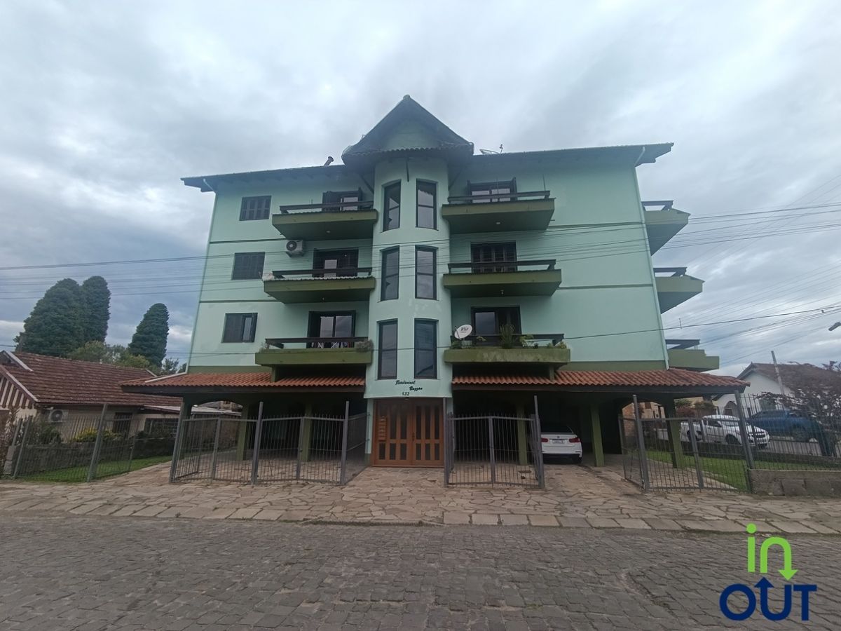 Amplo apartamento sem mobília na área central de Canela