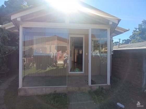 Casa com 2 quartos e excelente móveis planejados em Canela