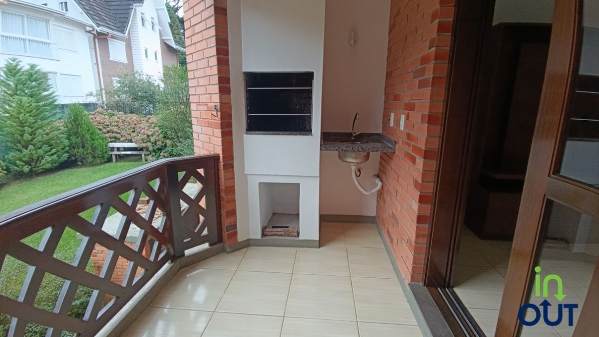 Apto com 2 dormitórios semimobiliado em Canela