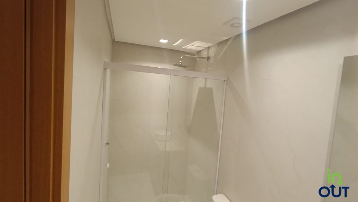 Apartamento novo semimobiliado com suíte no centro de Canela