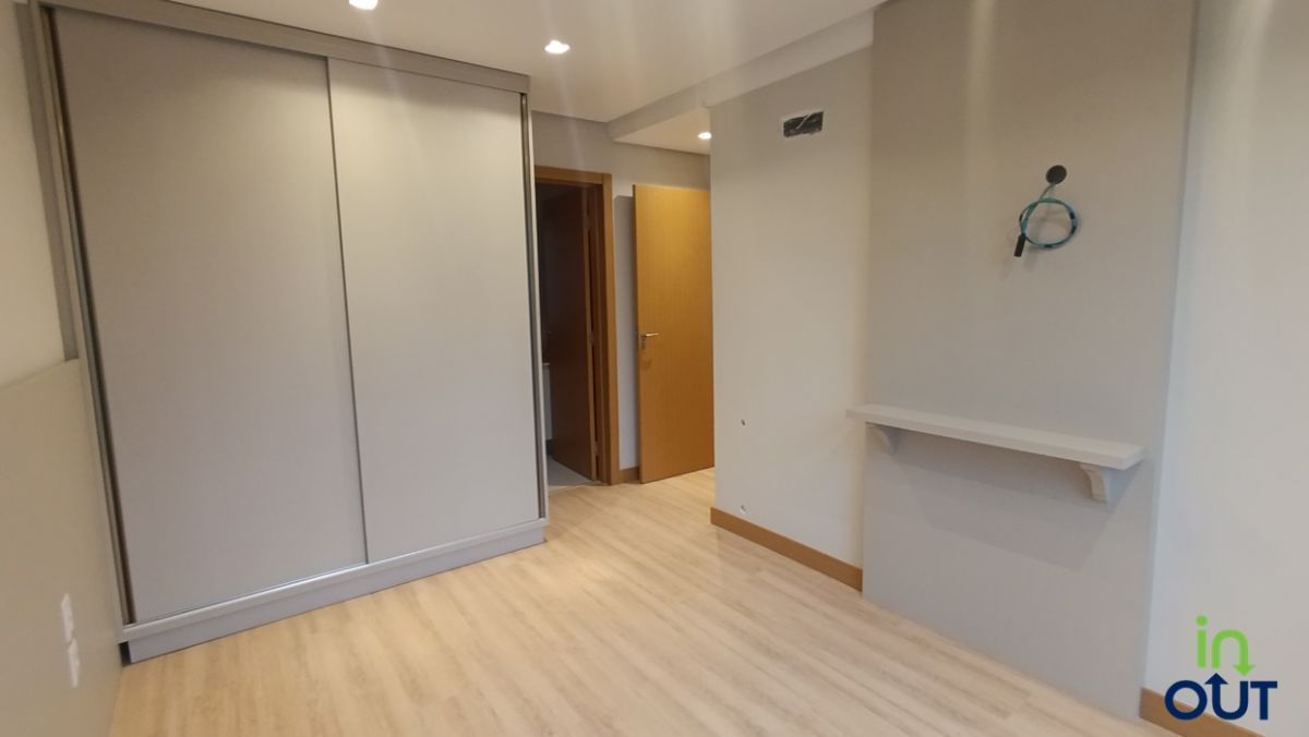 Apartamento novo semimobiliado com suíte no centro de Canela