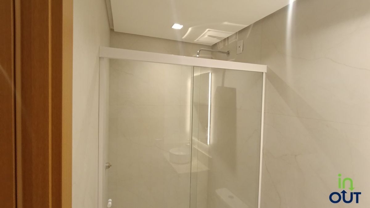 Apartamento novo semimobiliado com suíte no centro de Canela