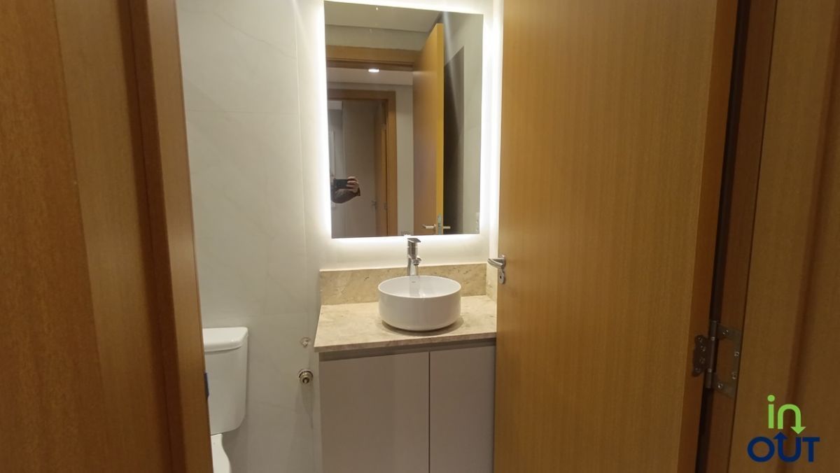Apartamento novo semimobiliado com suíte no centro de Canela