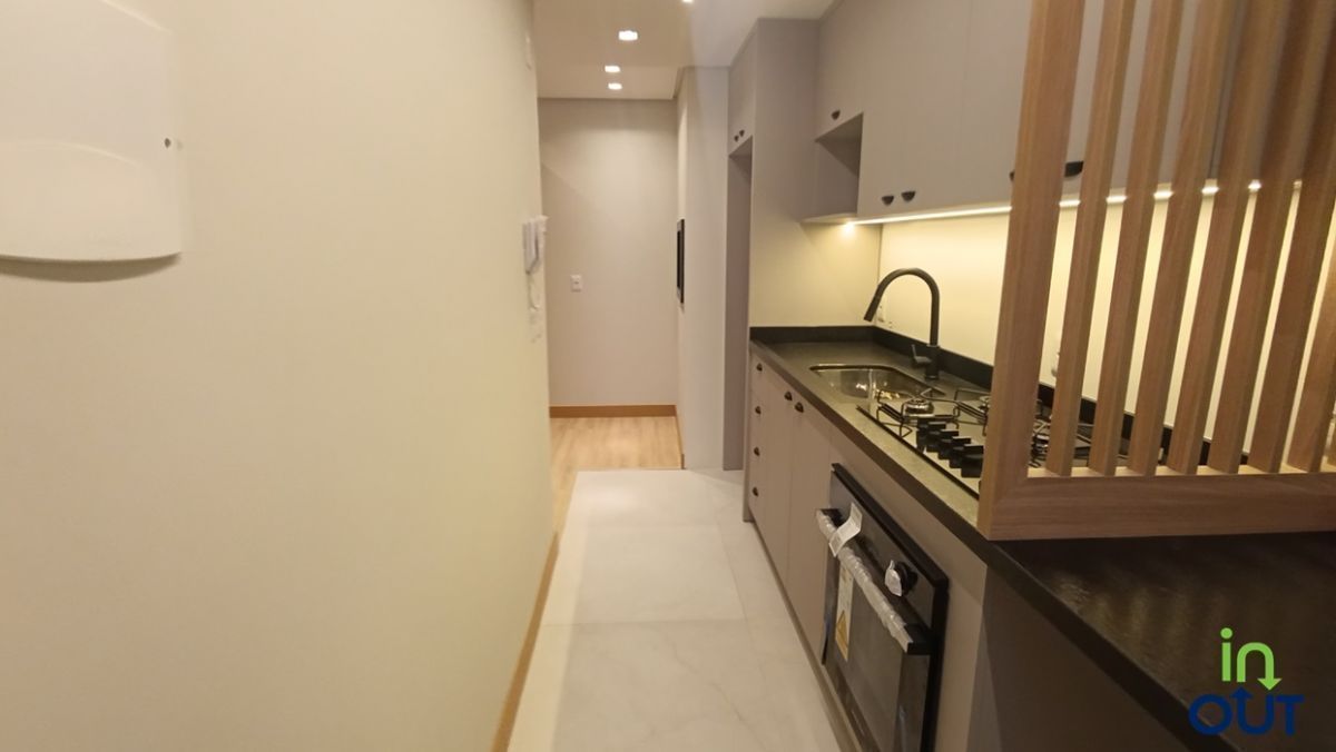 Apartamento novo semimobiliado com suíte no centro de Canela