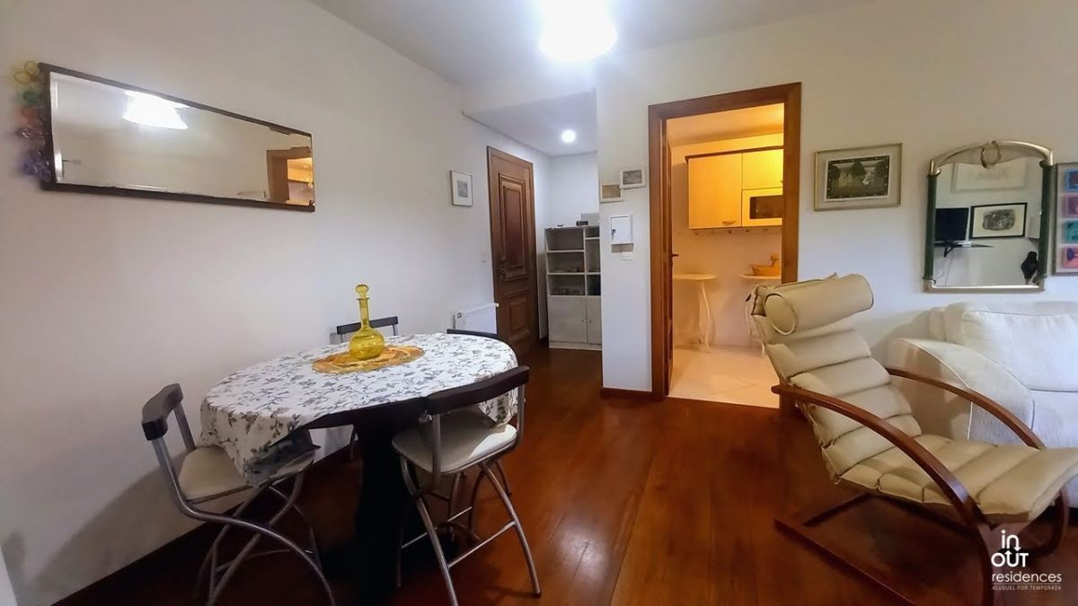 Apto. bem localizado no centro de Gramado