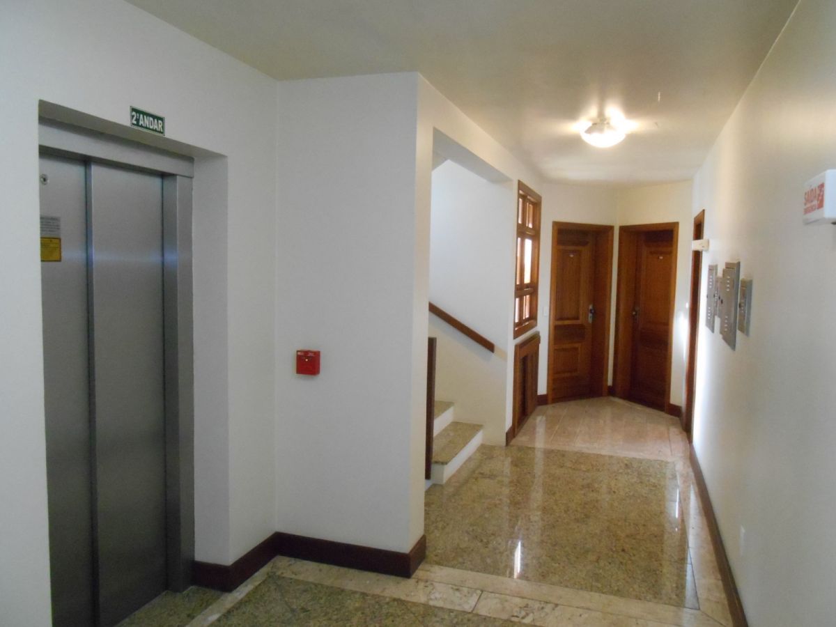 Apto. bem localizado no centro de Gramado