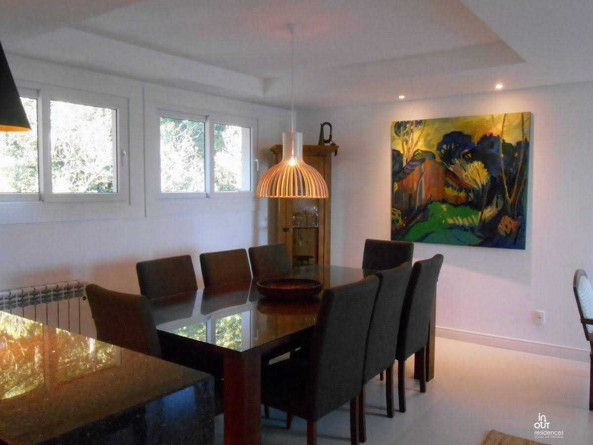 Belíssima cobertura no centro de Gramado com3 Suítes