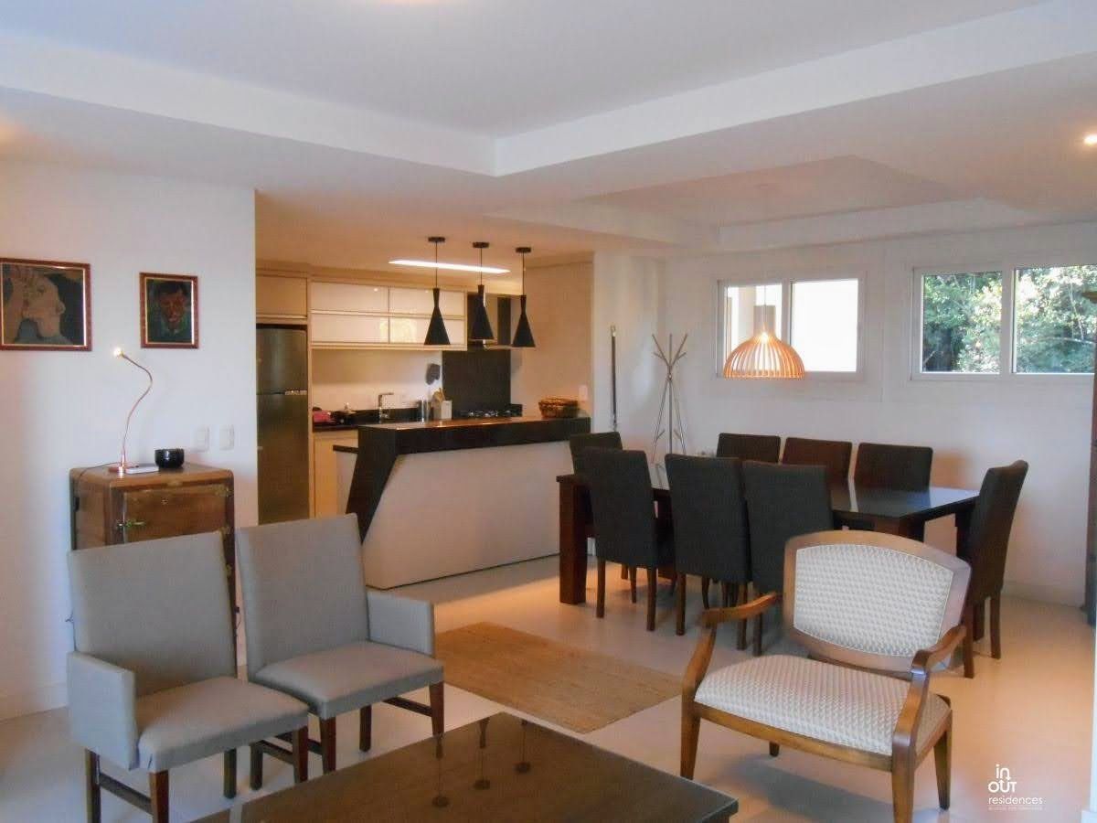 Belíssima cobertura no centro de Gramado com3 Suítes