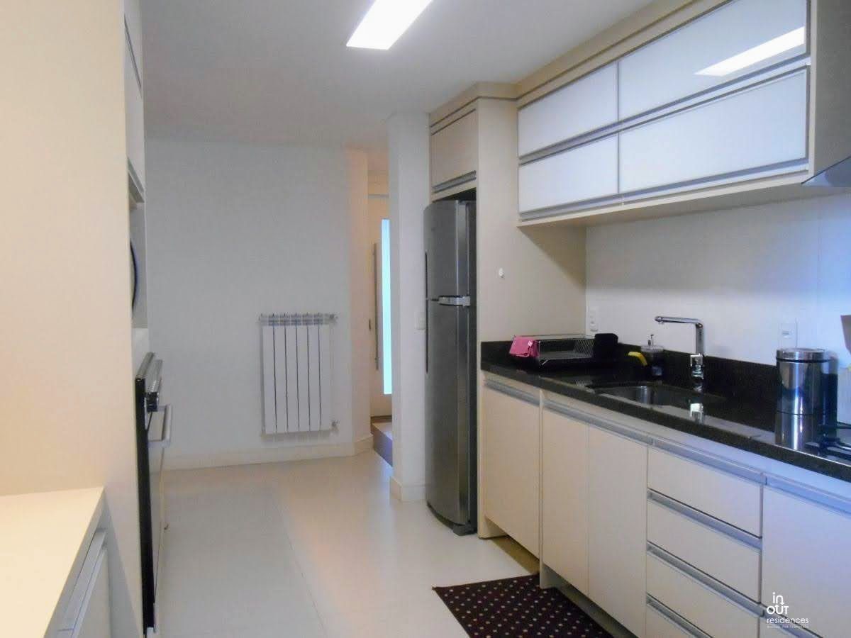 Belíssima cobertura no centro de Gramado com3 Suítes