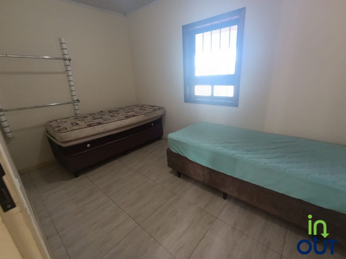 Excelente apartamento no Térreo semimobiliado com 2 quartos