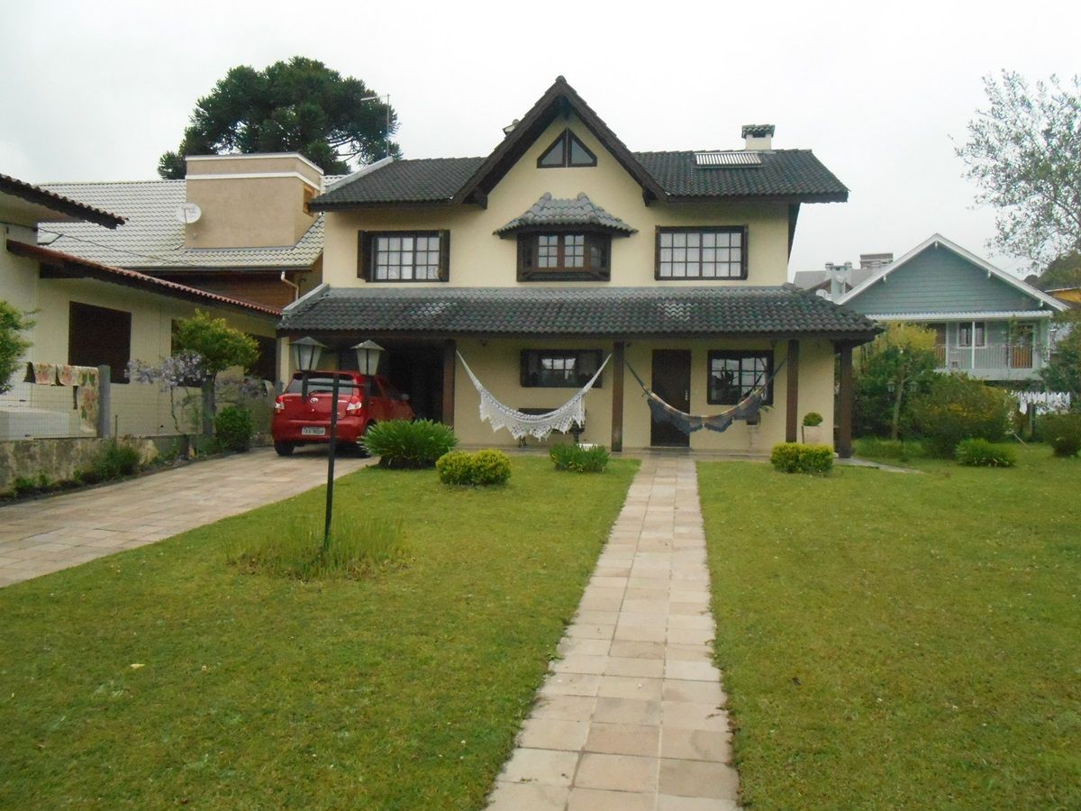 Excelente casa em Gramado próximo a Av. das Hortênsias