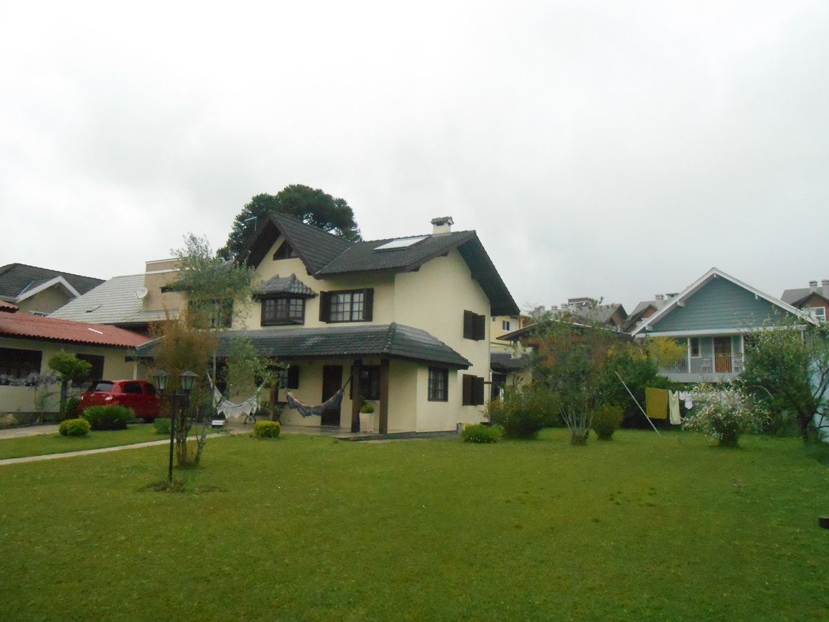 Excelente casa em Gramado próximo a Av. das Hortênsias