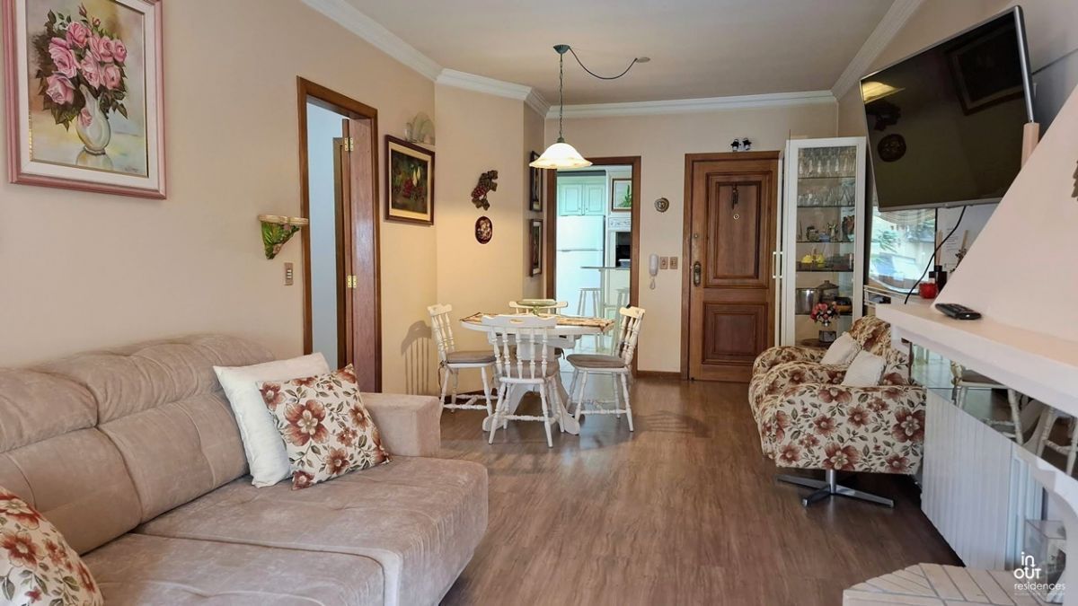 Apto. em Gramado em frente a Praça das Etnias