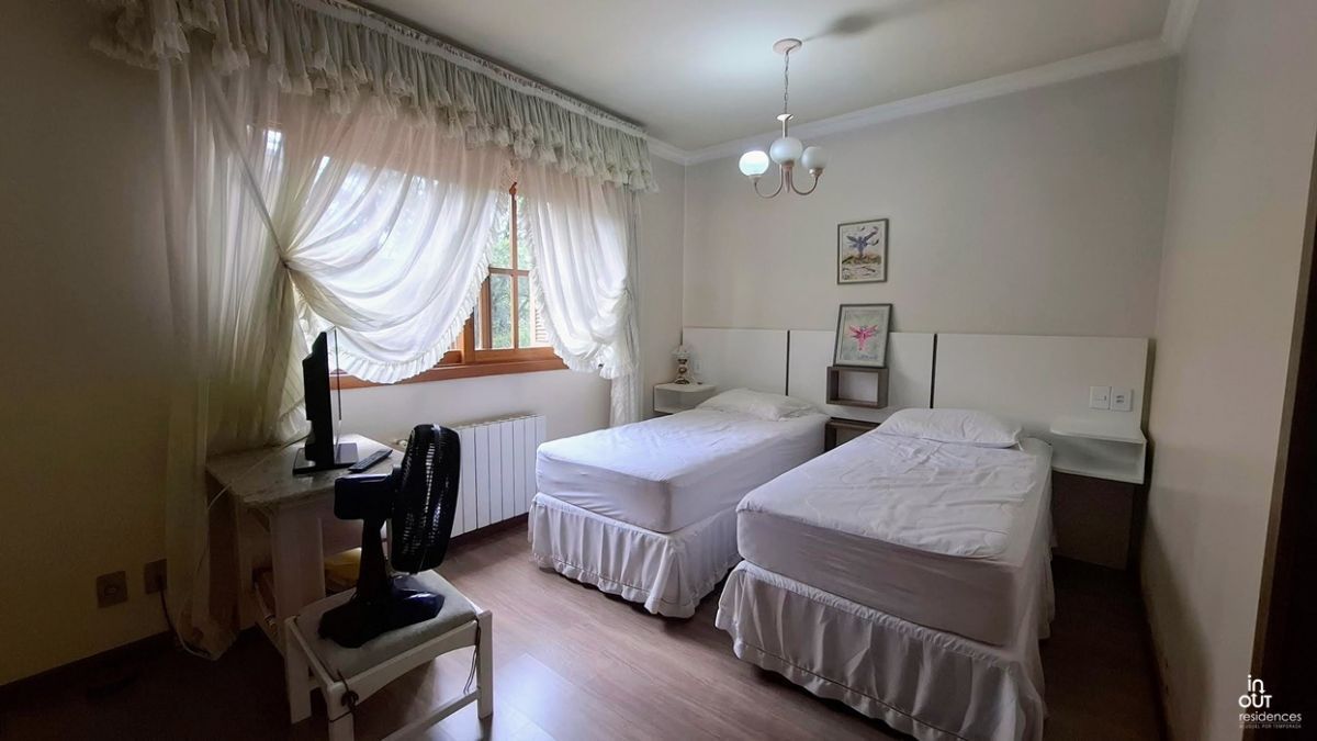 Apto. em Gramado em frente a Praça das Etnias