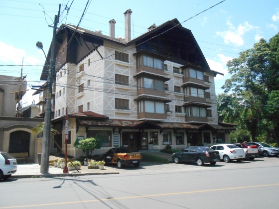 Apto. em Gramado em frente a Praça das Etnias