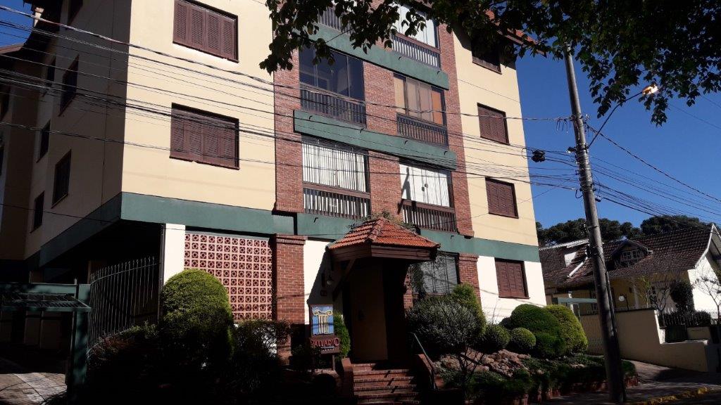 Apto. no centro de Gramado à apenas 400m da Rua Coberta Apto. no centro de Gramado à apenas 400m da Rua Coberta