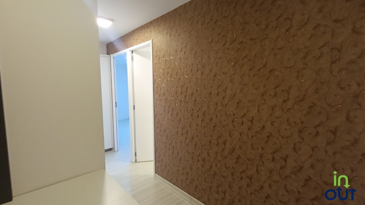 Sala comercial em frente ao Hospital de Canela