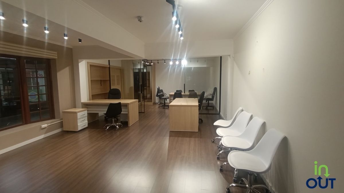 Sala comercial na Avenida Borges de Medeiros