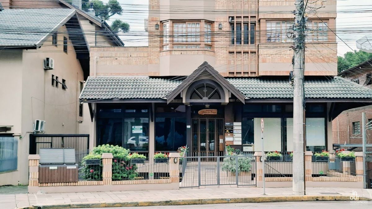 SALA COMERCIAL - 2 PISOS - CENTRO DE GRAMADO