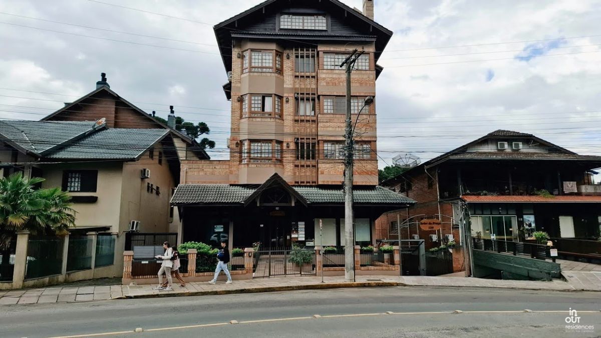 SALA COMERCIAL - 2 PISOS - CENTRO DE GRAMADO