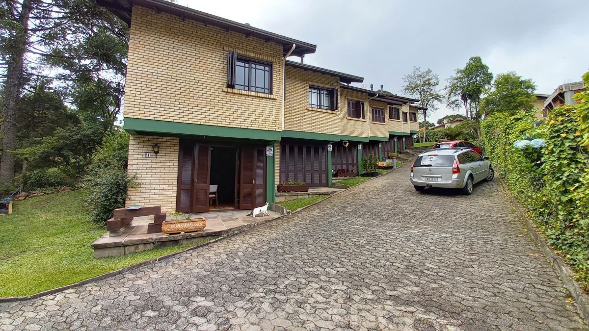 Casa geminada em bairro tranquilo e arborizado em Canela