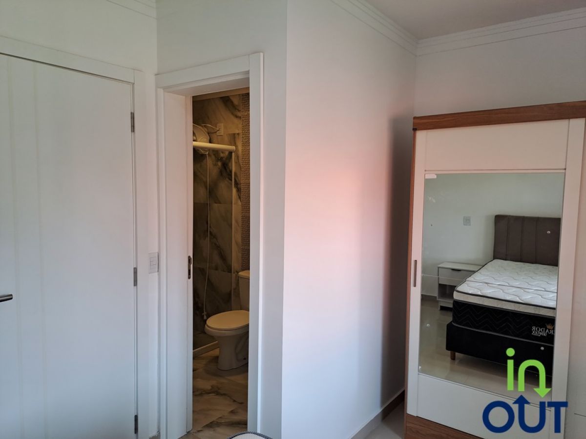 Casa geminada excelente em condomínio fechado
