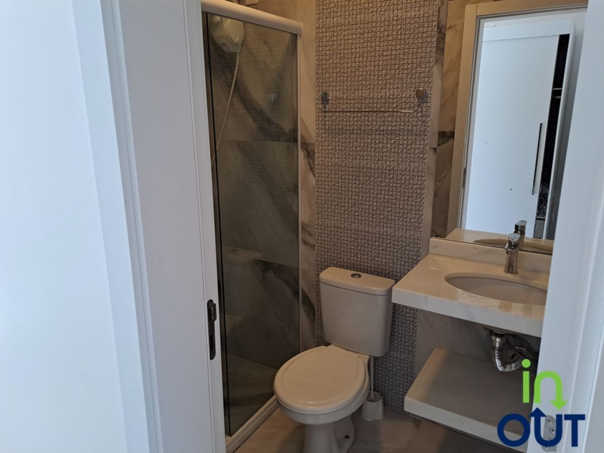 Casa geminada excelente em condomínio fechado