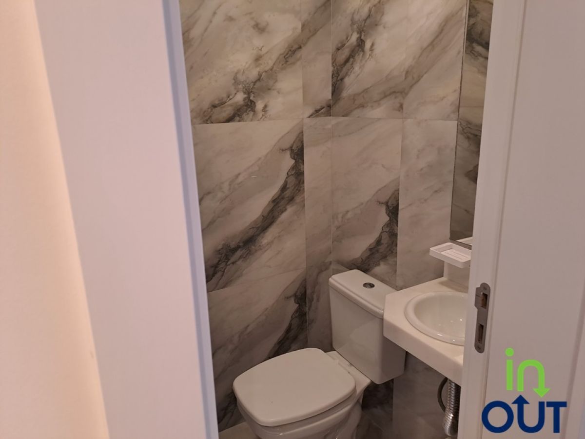 Casa geminada excelente em condomínio fechado