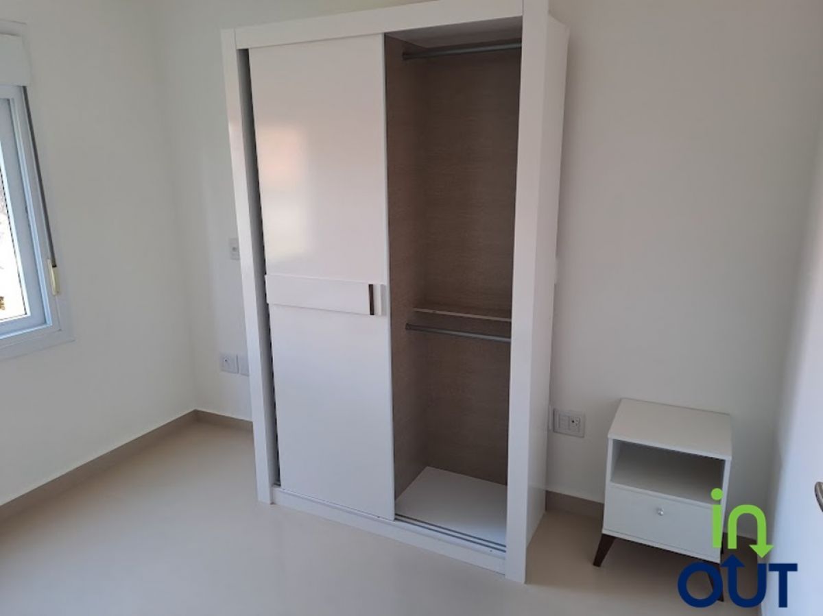 Casa geminada próxima ao centro