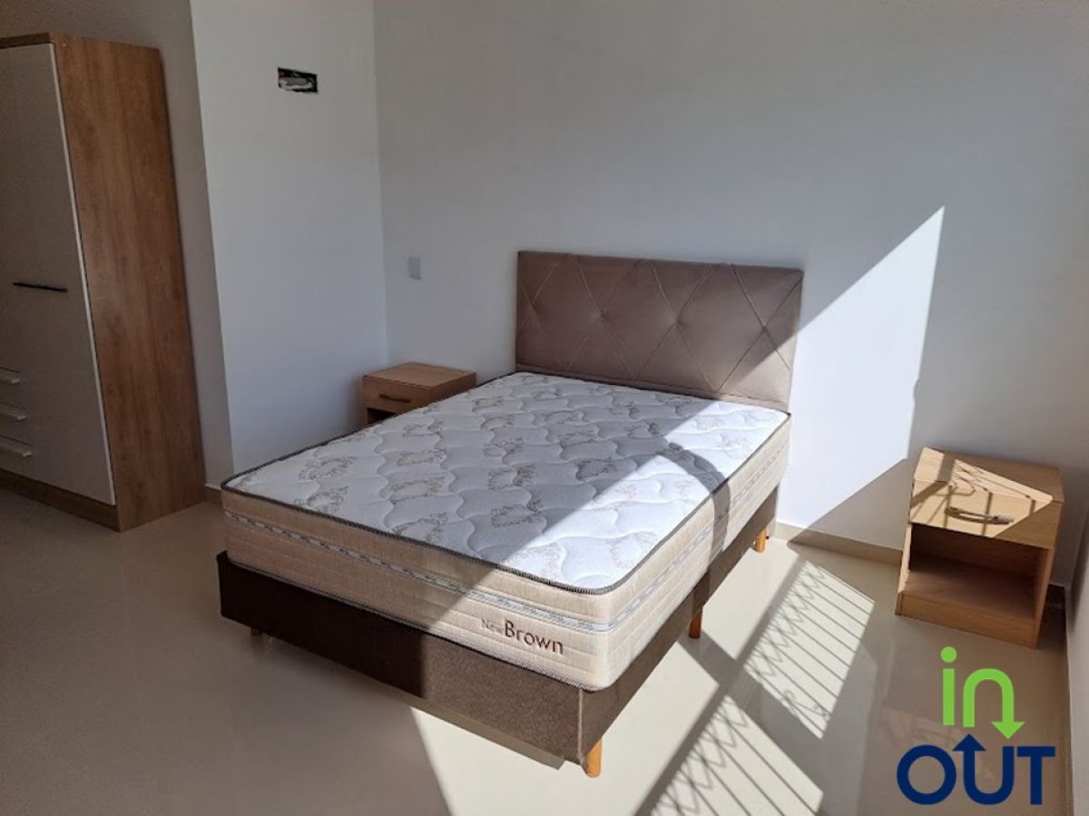 Casa geminada próxima ao centro