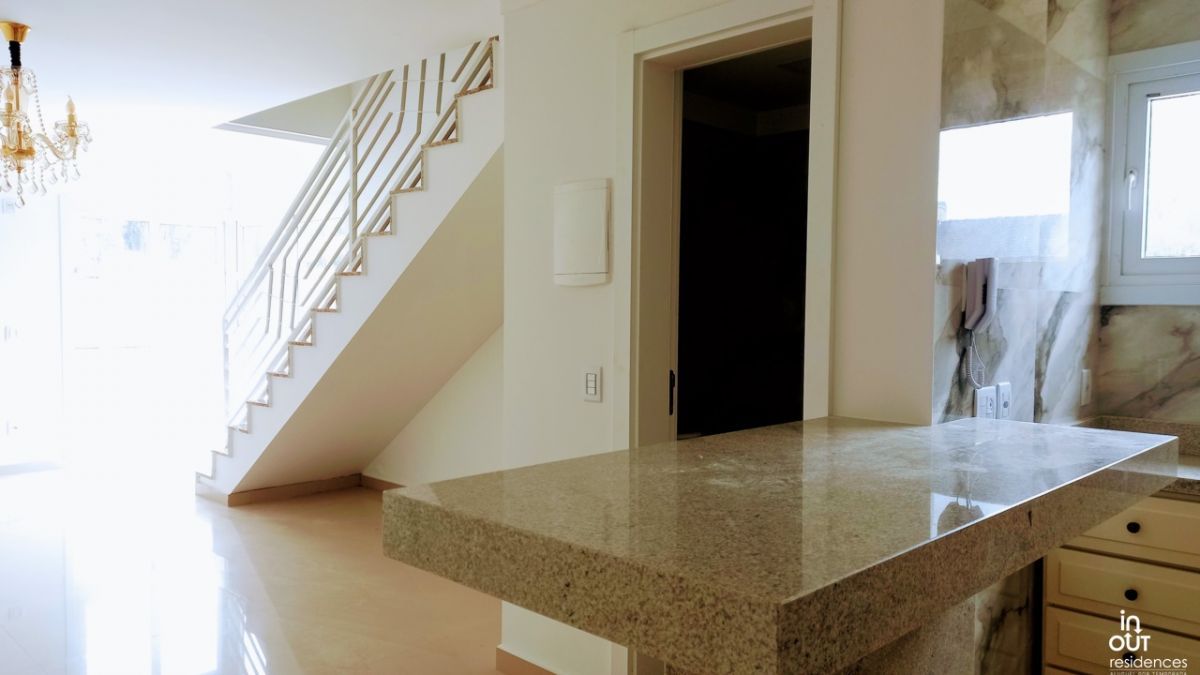 Casa geminada duplex com duas suites