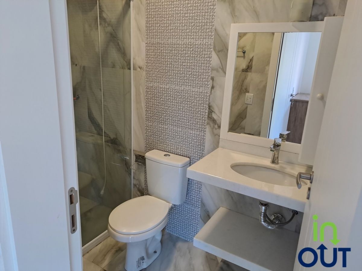 Casa Geminada Mobiliada e espaçosa em localização privilegiada