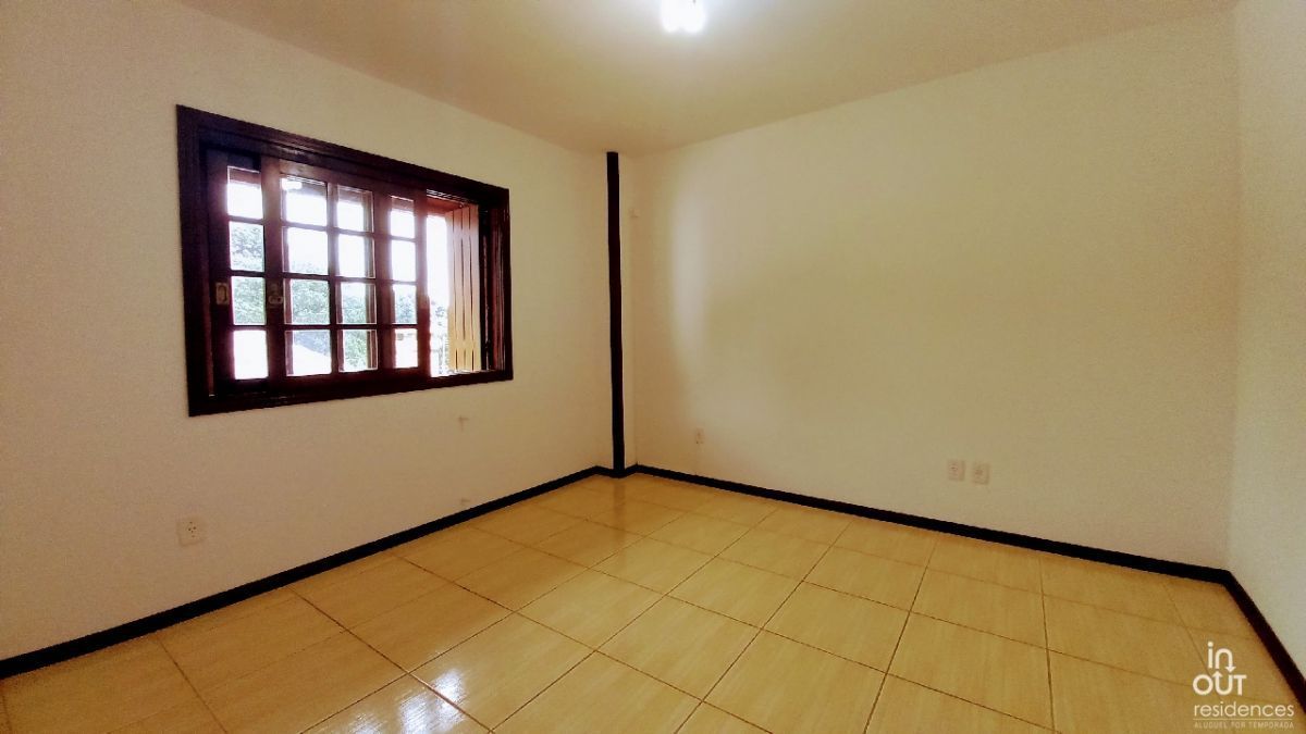 Super Apt. com 3 Suítes e Dep. de Serviços Completa