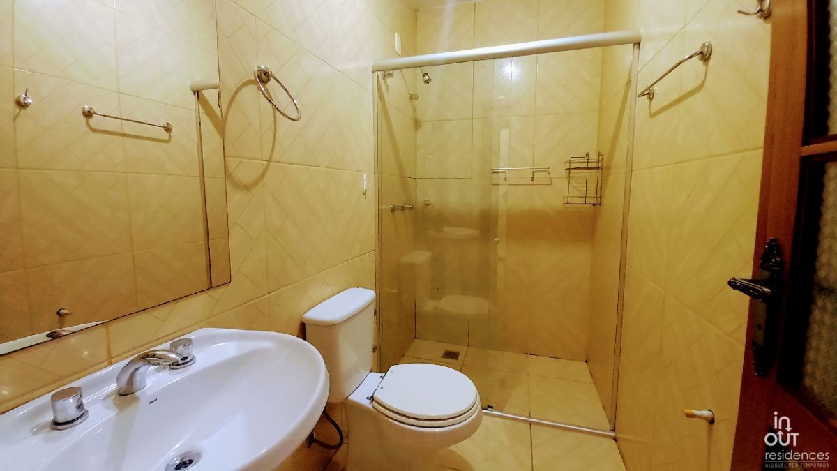 Super Apt. com 3 Suítes e Dep. de Serviços Completa