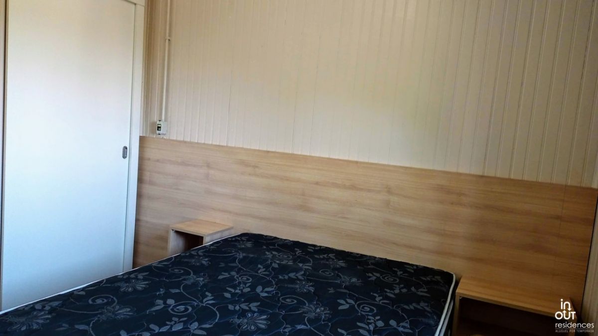 Casa de madeira com 3 quartos no bairro Piratini